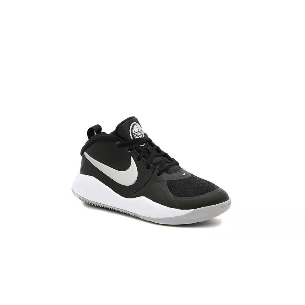 NIKE TEAM HUSTLE D 9 (GS) BASKETBALL SNEAKERS 7Y